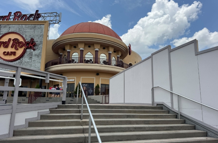 hard rock cafe in universal studios