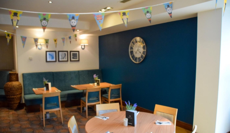 drayton manor restaurant