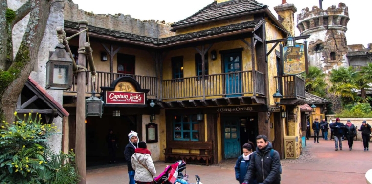 pirates of caribbean restaurant disneyland