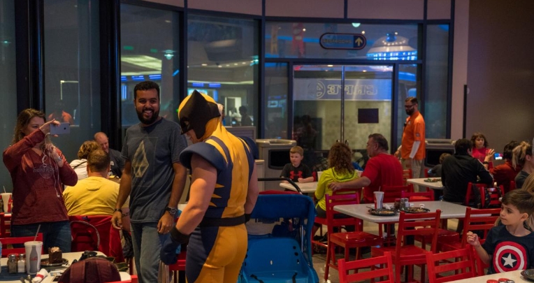restaurants in island of adventure