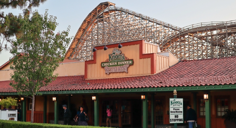 restaurant near knottʼs berry farm