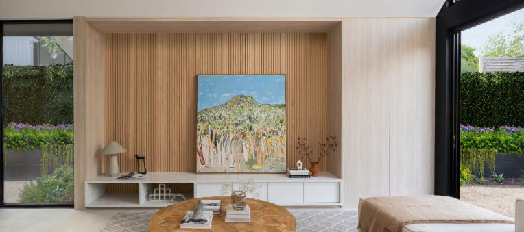 Decluttering Tips for Minimalist Study Spaces