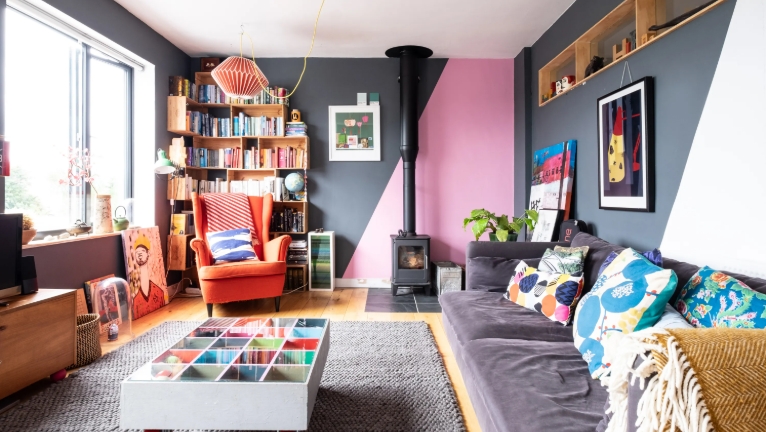 How to Plan a Minimalist Study Corner in Your Living Room