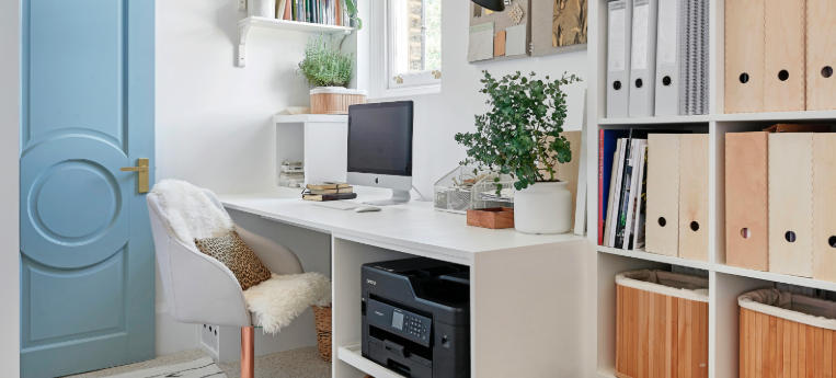 Minimalist Wall Clock Designs for Study Rooms