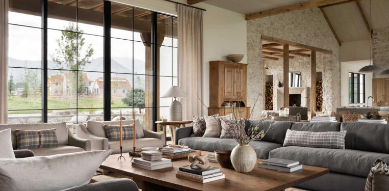 Barnwood Console Table Ideas for Farmhouse Spaces