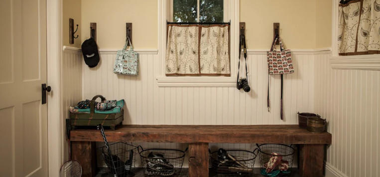 Rustic Wood Entryway Benches That Impress
