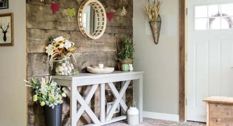 Cozy Entryway Decor with Simple Wooden Accents