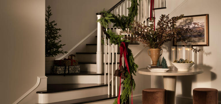 How to Create a Cozy Entryway Using Candles