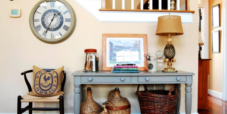 Warm Color Palettes for Entryway Decor