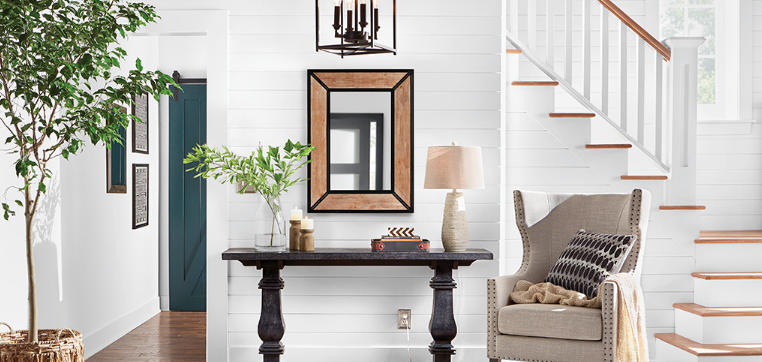 How to Use Artwork to Create a Cozy Entryway