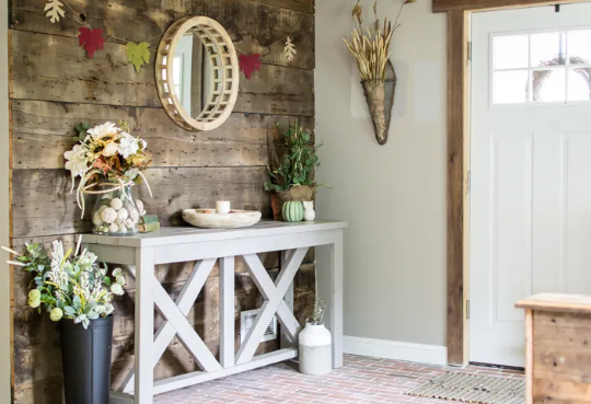 Warm Entryway Ideas with Craft-Inspired Decor