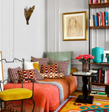 How to Create a Cozy Entryway Reading Corner