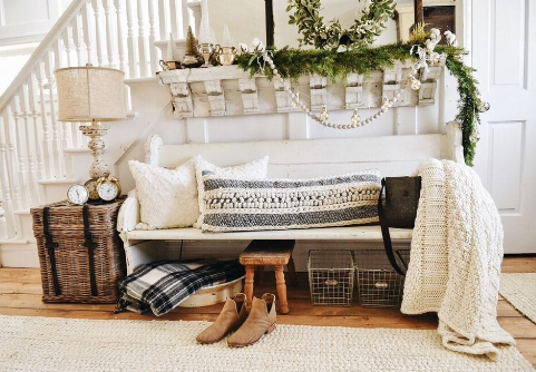 How to Create a Country-Style Cozy Entryway