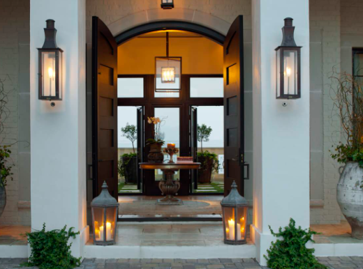 Warm Entryway Ideas Using Lantern Decor