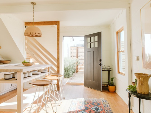 Warm Entryway Ideas Featuring Light Oak Furniture