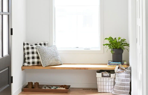 How to Add Warmth to Entryways with Upholstered Benches