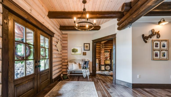Warm Entryway Styling with Rustic Wooden Elements